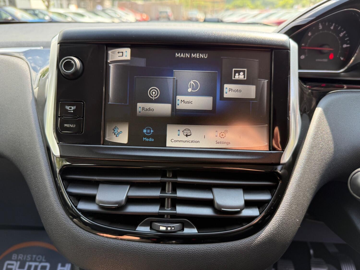 Used Peugeot 208 2012 for sale - 76579940: Photo 29