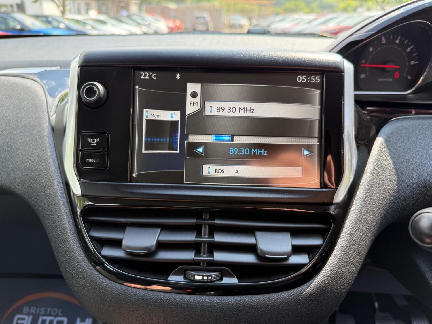 Used Peugeot 208 2012 for sale - 76579940: Photo 30