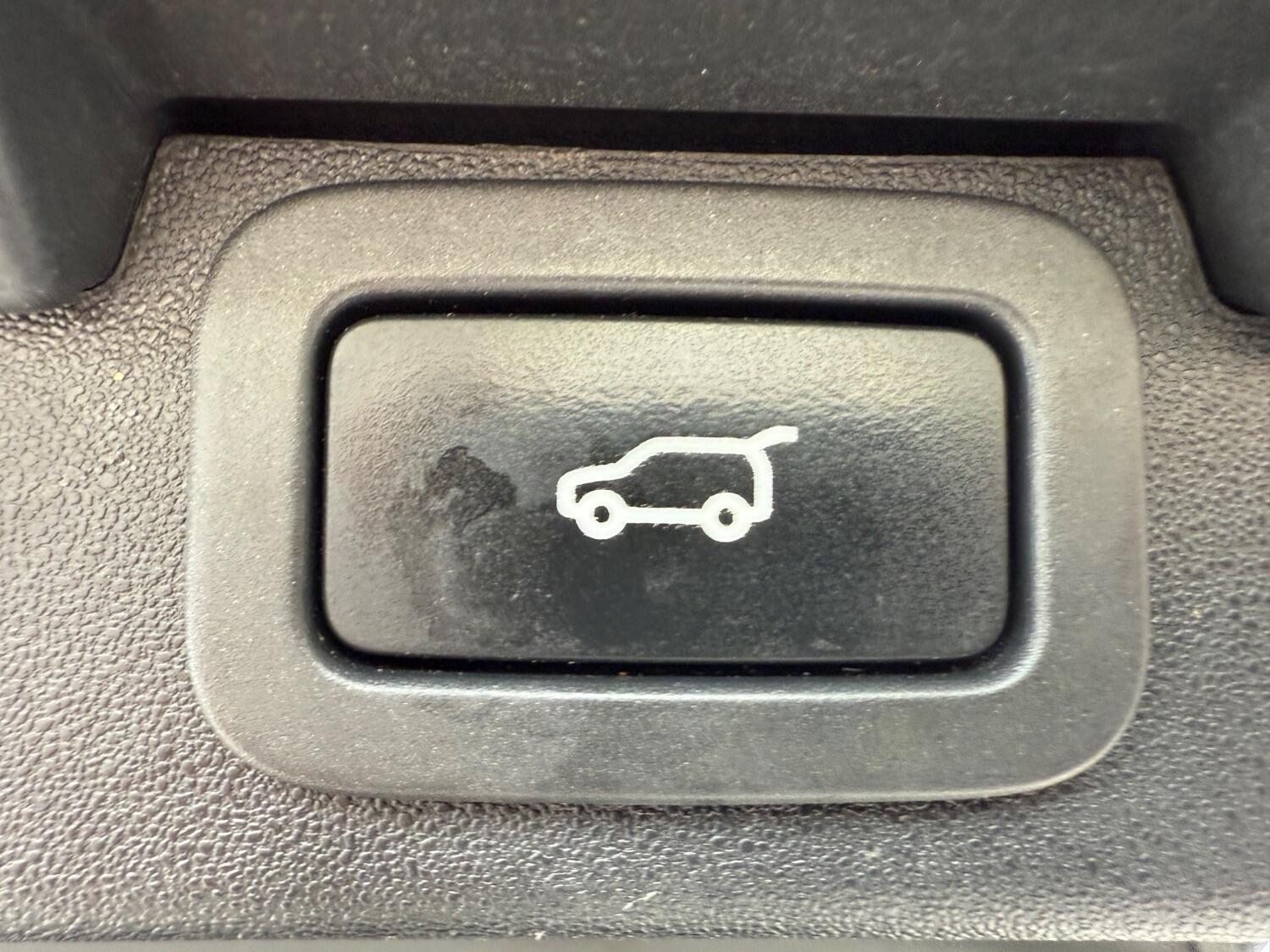 Used Land Rover Discovery 2017 for sale - 76257706: Photo 68