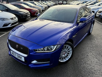 Used Jaguar XE 2017 for sale - 77014870: Photo