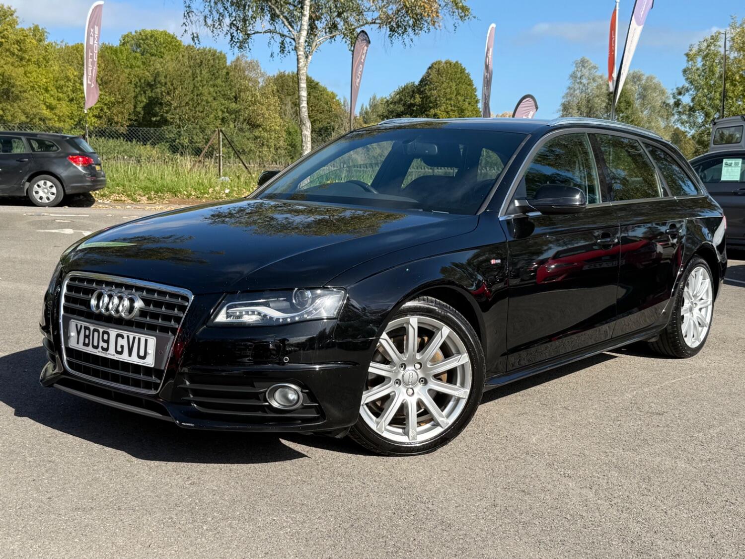 Used Audi A4 Avant 2009 for sale - 77656410: Photo 2