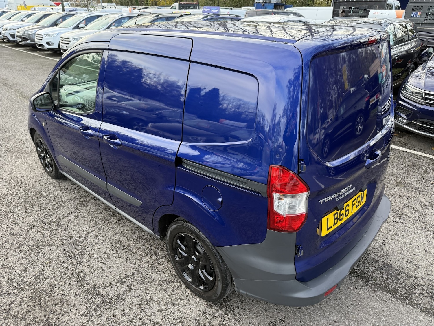 Used Ford Transit Courier 2016 for sale - 76446010: Photo 24