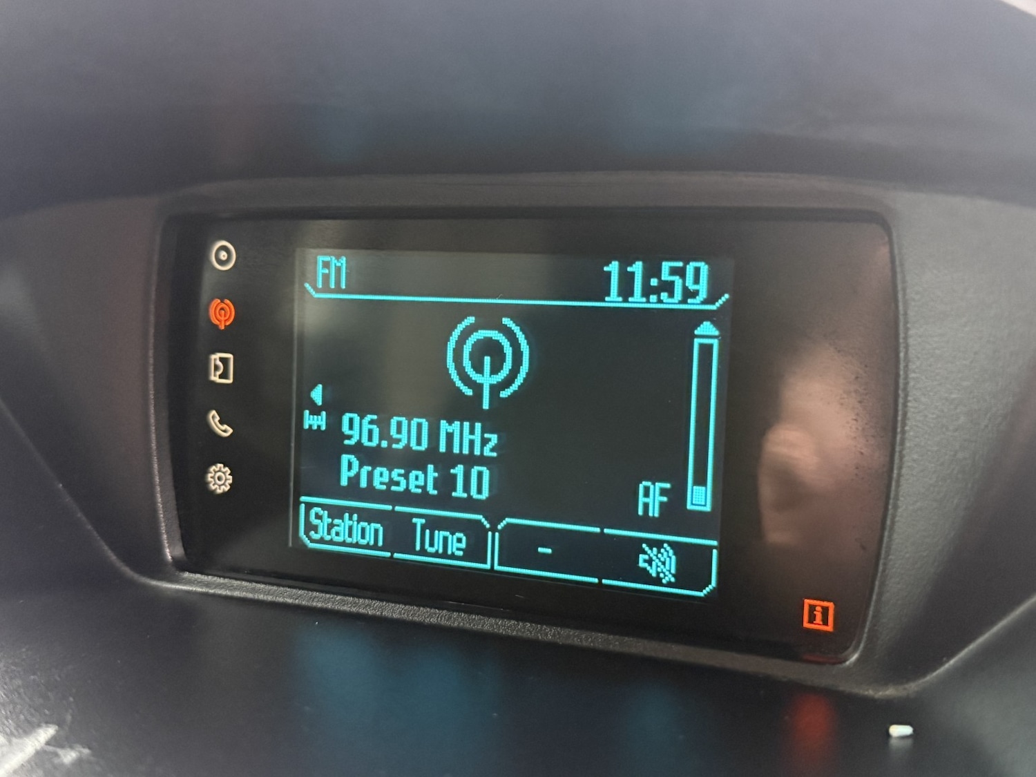 Used Ford Transit Courier 2016 for sale - 76446010: Photo 30