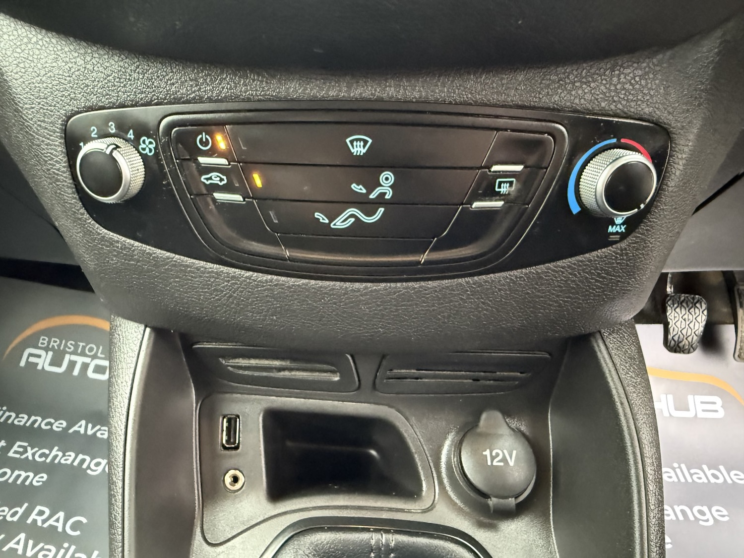 Used Ford Transit Courier 2016 for sale - 76446010: Photo 32