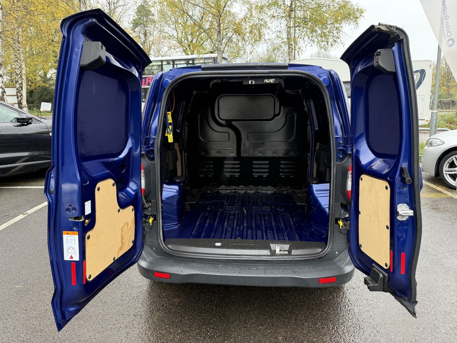 Used Ford Transit Courier 2016 for sale - 76446010: Photo 37