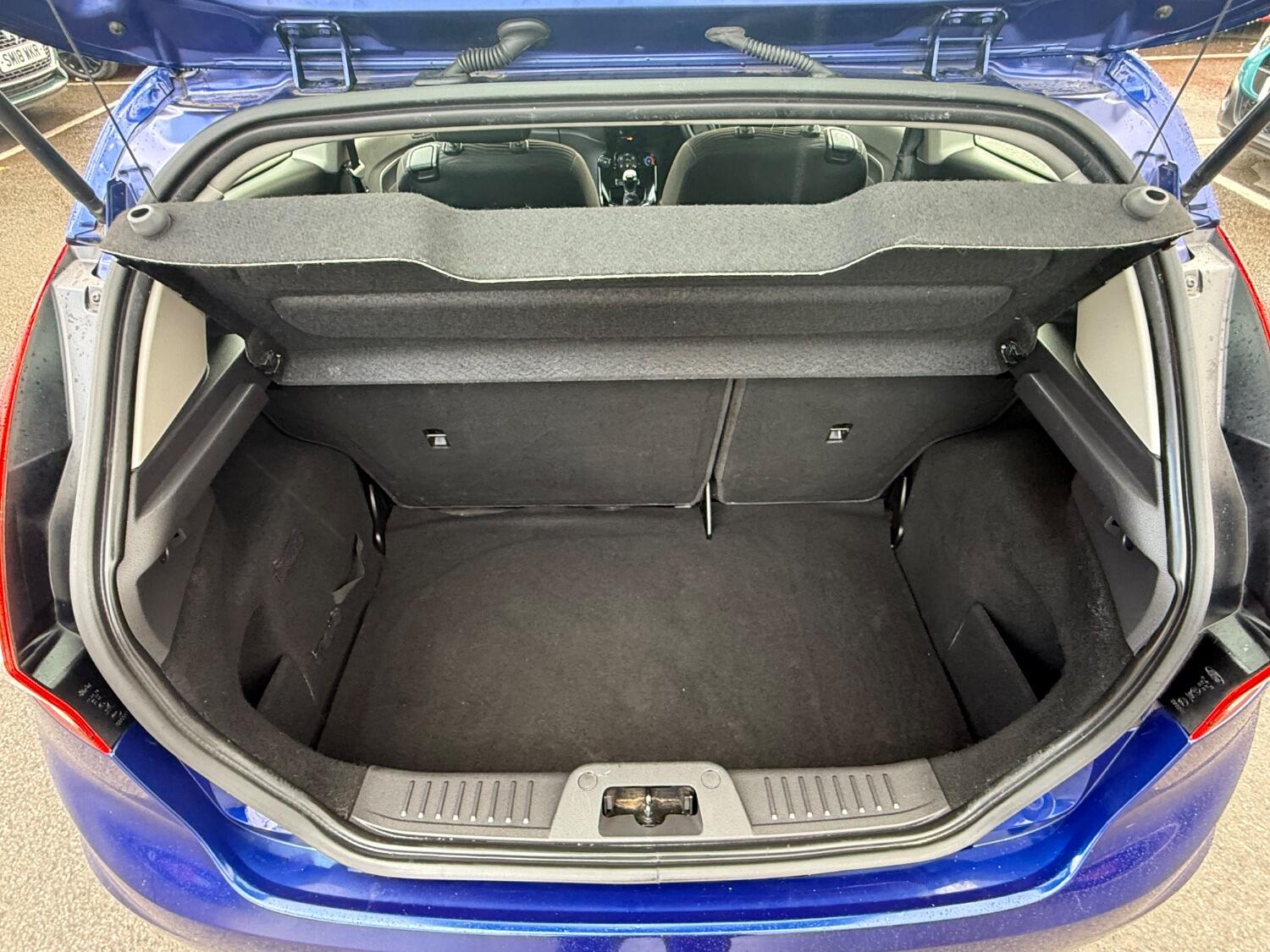 Used Ford Fiesta 2015 for sale - 76369356: Photo 16