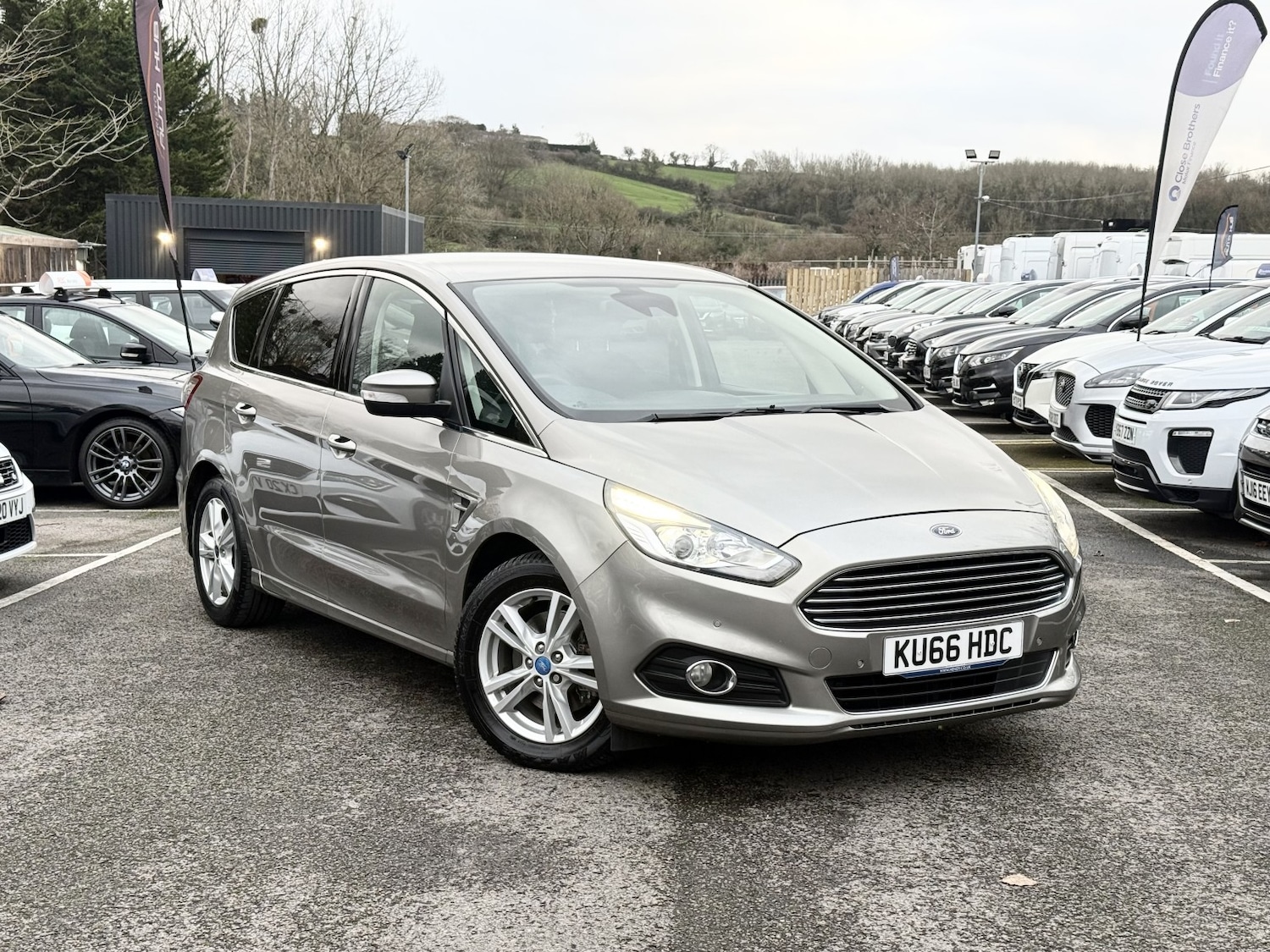 Used Ford S-Max 2016 for sale - 77073147: Photo 1