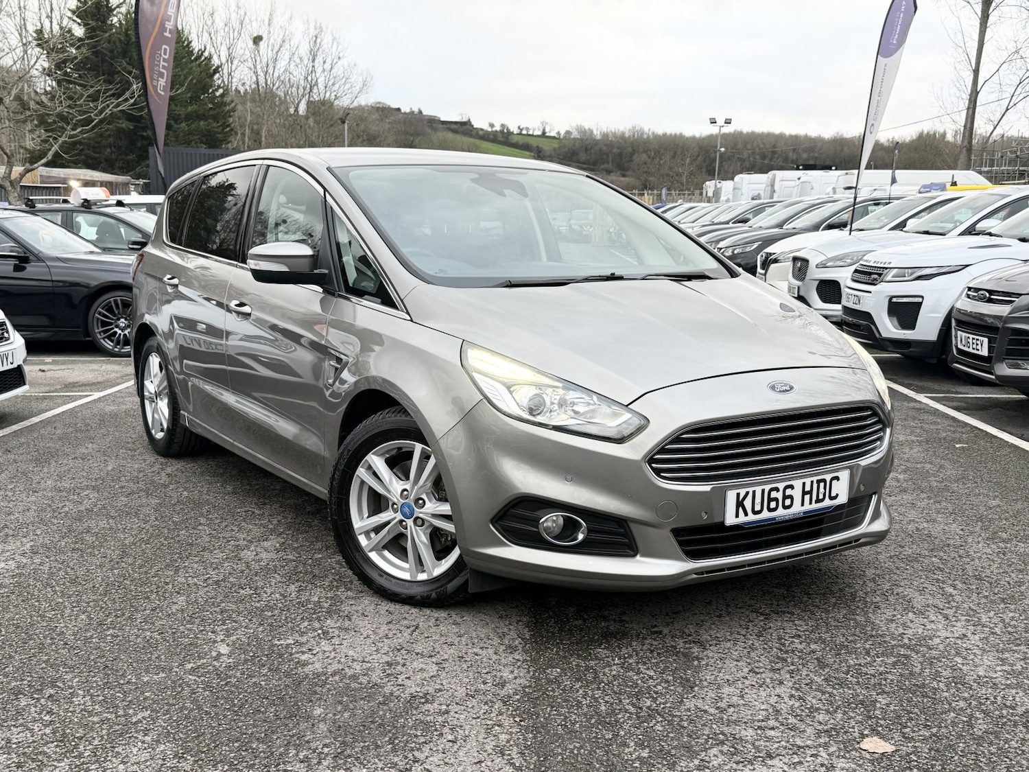 Used Ford S-Max 2016 for sale - 77073147: Photo 2