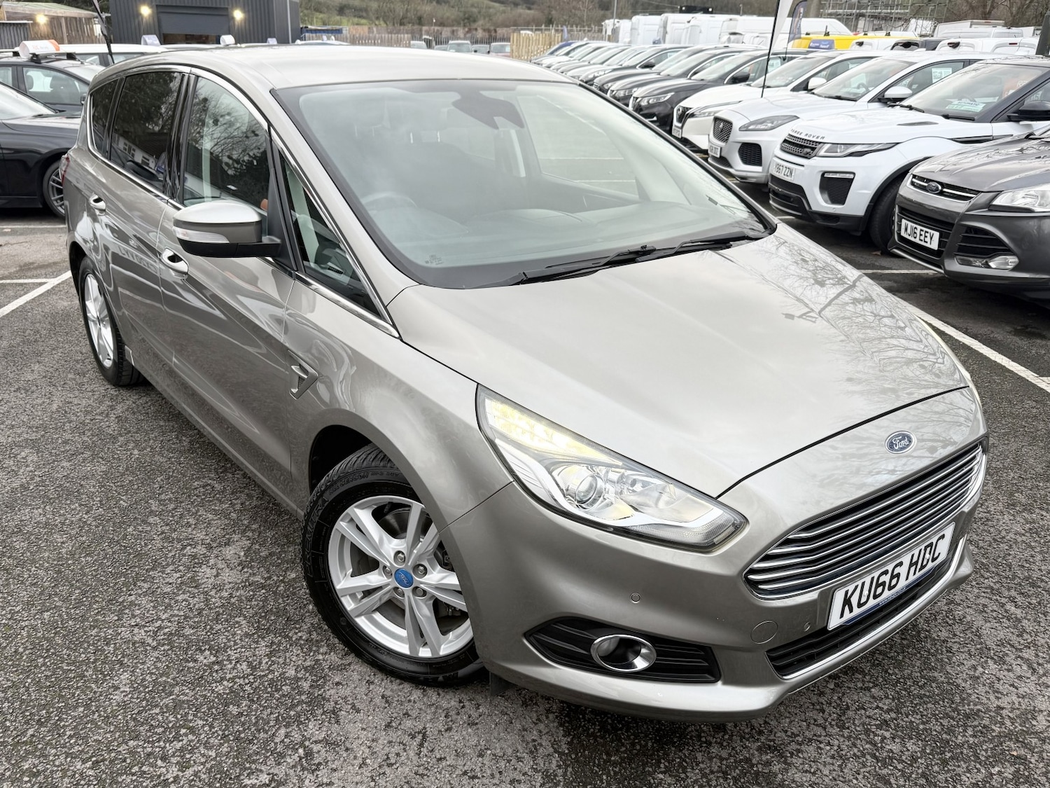 Used Ford S-Max 2016 for sale - 77073147: Photo 4