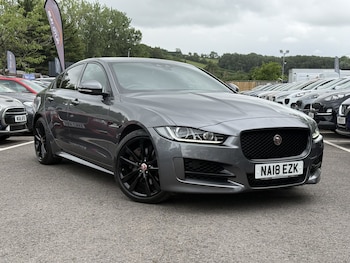 Used Jaguar XE 2018 for sale - 78997719: Photo