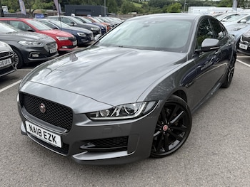 Used Jaguar XE 2018 for sale - 78997719: Photo