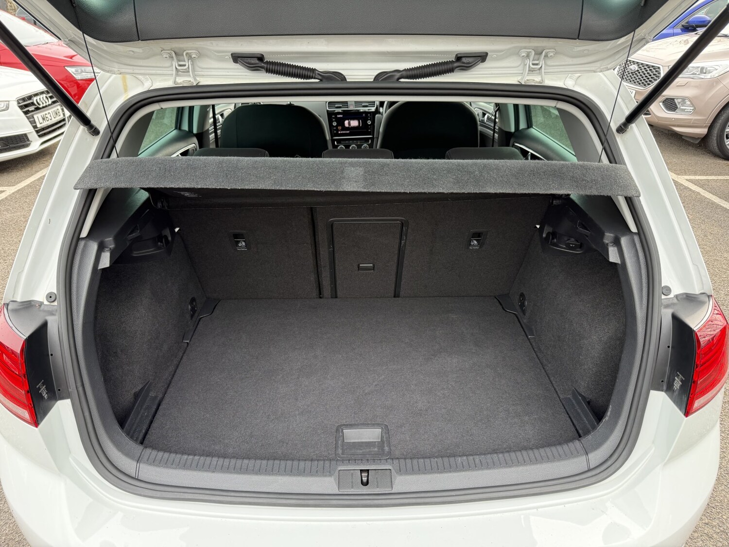 Used Volkswagen Golf 2017 for sale - 78057100: Photo 16