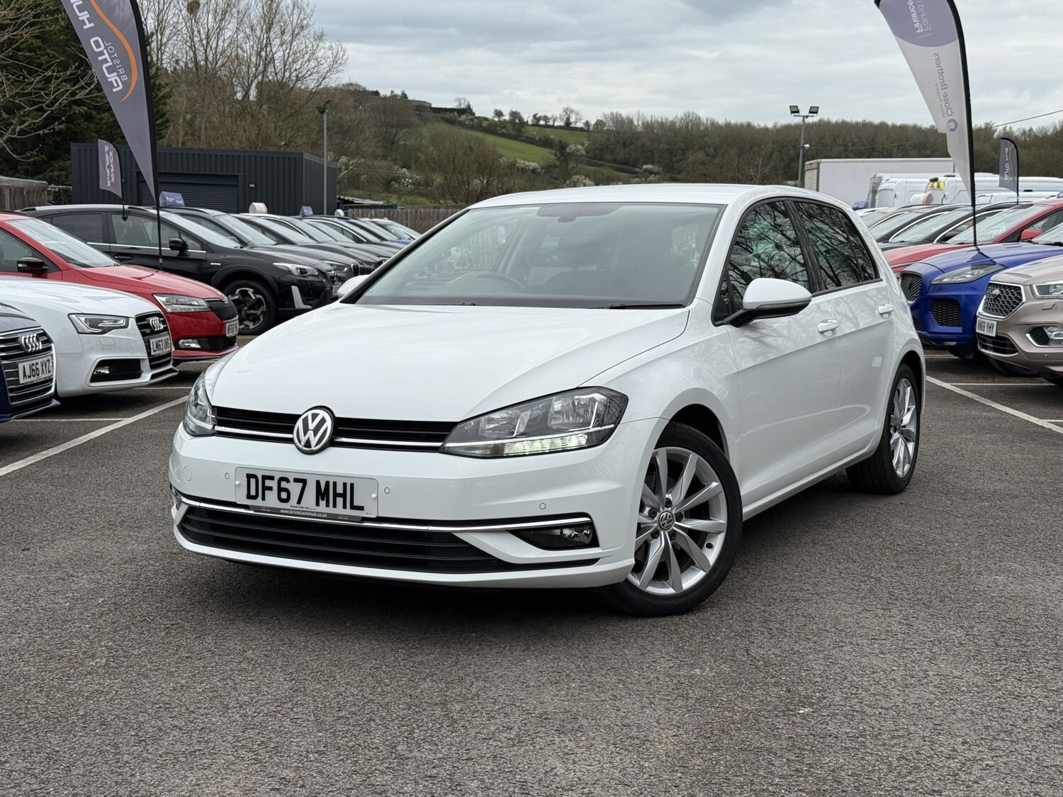 Used Volkswagen Golf 2017 for sale - 78057100: Photo 2