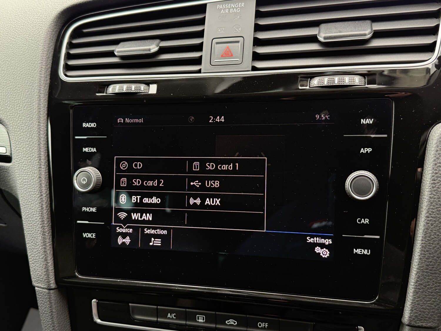 Used Volkswagen Golf 2017 for sale - 78057100: Photo 32