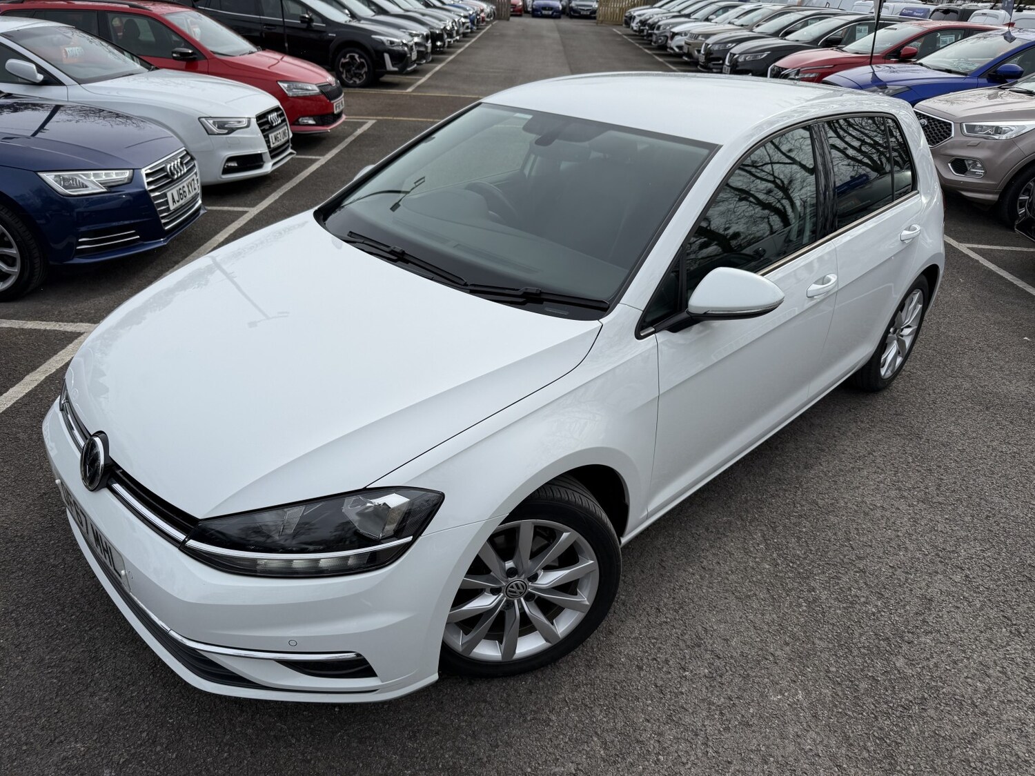 Used Volkswagen Golf 2017 for sale - 78057100: Photo 4