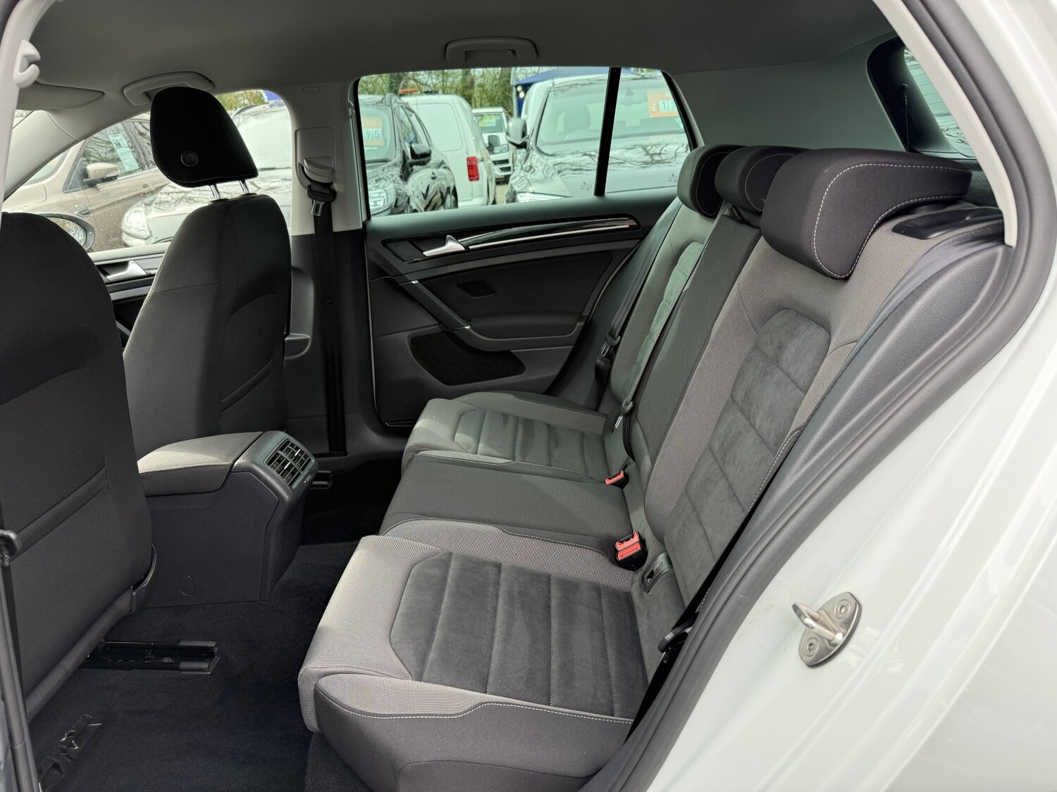 Used Volkswagen Golf 2017 for sale - 78057100: Photo 42