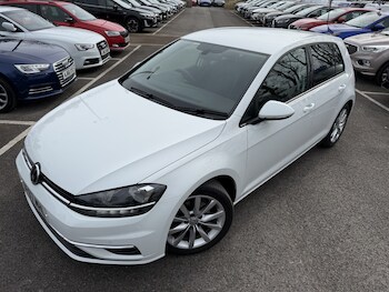 Used Volkswagen Golf 2017 for sale - 78057100: Photo