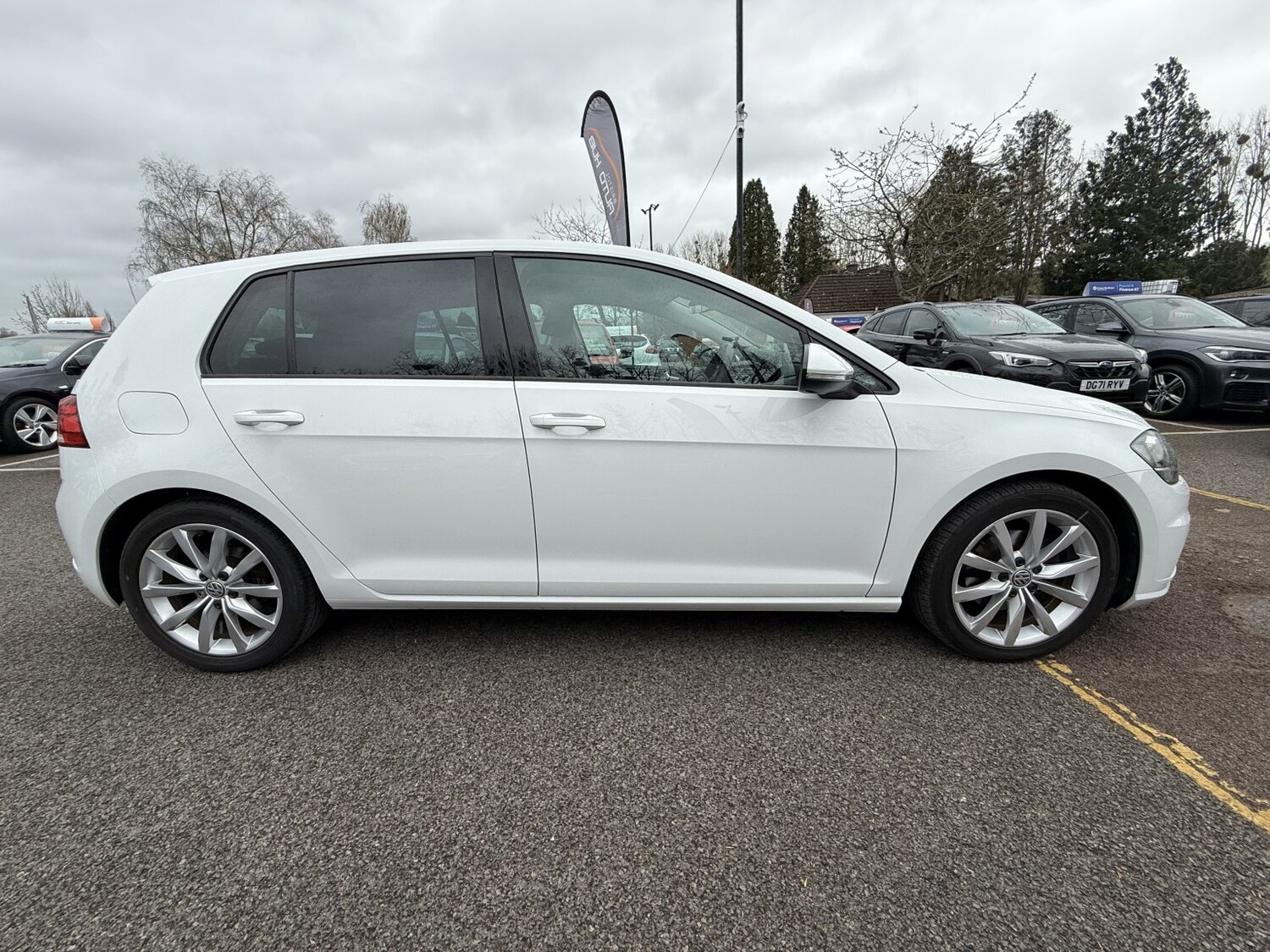 Used Volkswagen Golf 2017 for sale - 78057100: Photo 6