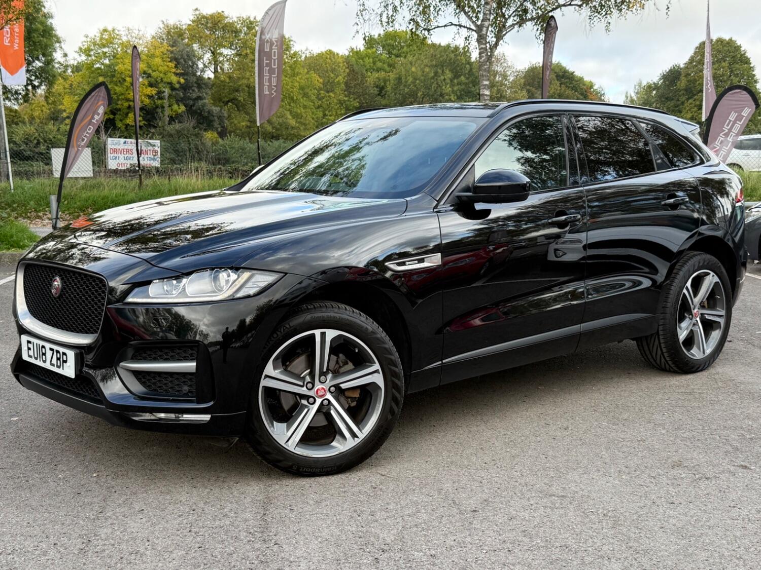 Used Jaguar F-Pace 2018 for sale - 76769504: Photo 2
