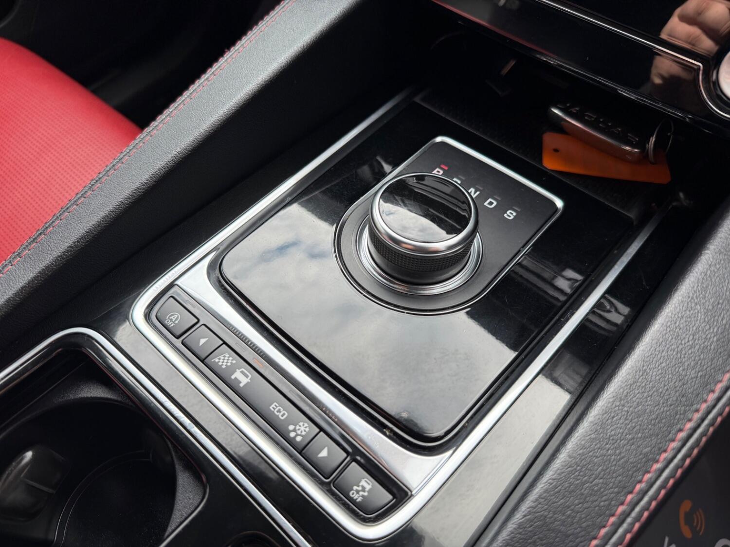 Used Jaguar F-Pace 2018 for sale - 76769504: Photo 27