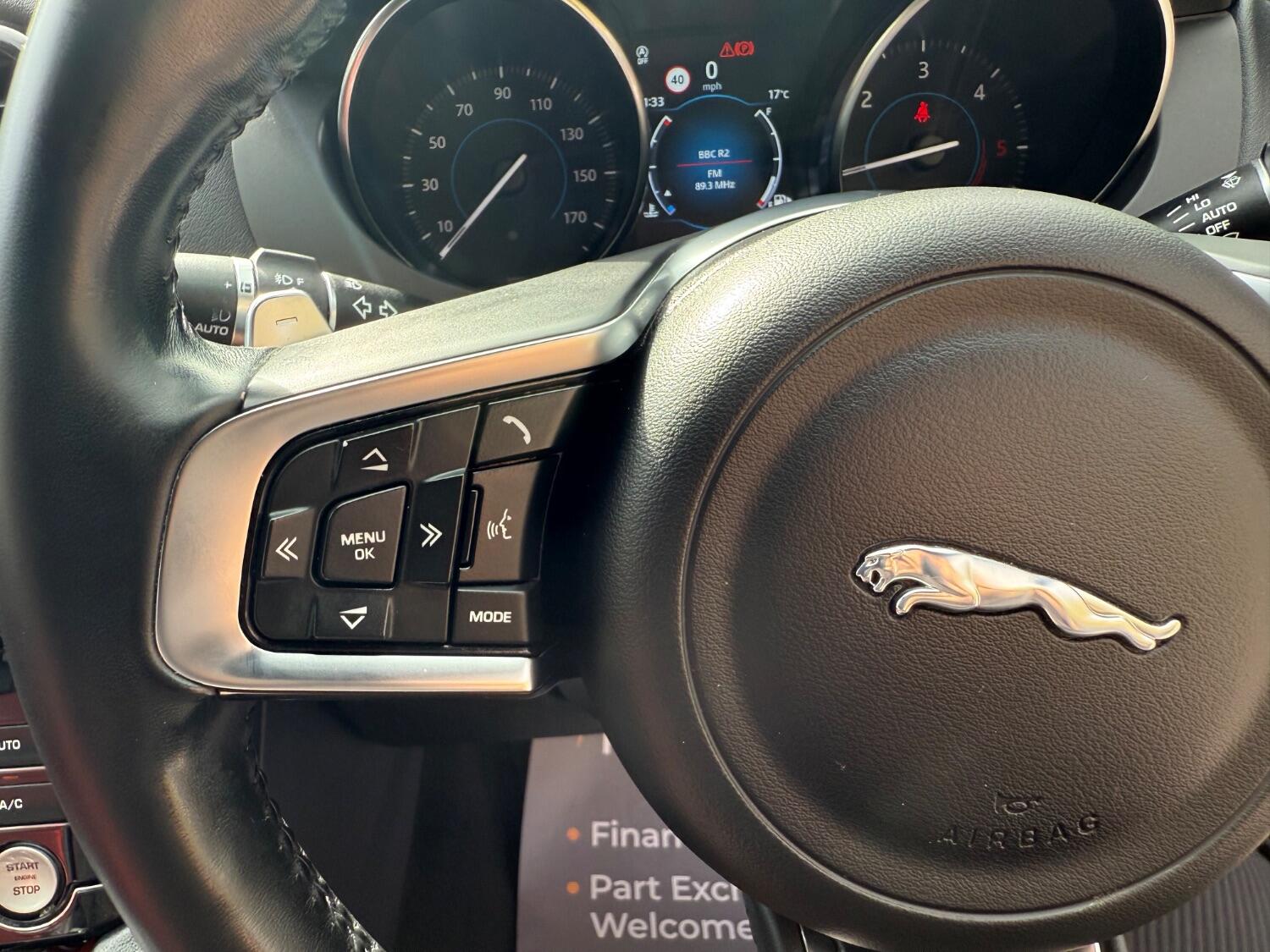 Used Jaguar F-Pace 2018 for sale - 76769504: Photo 32