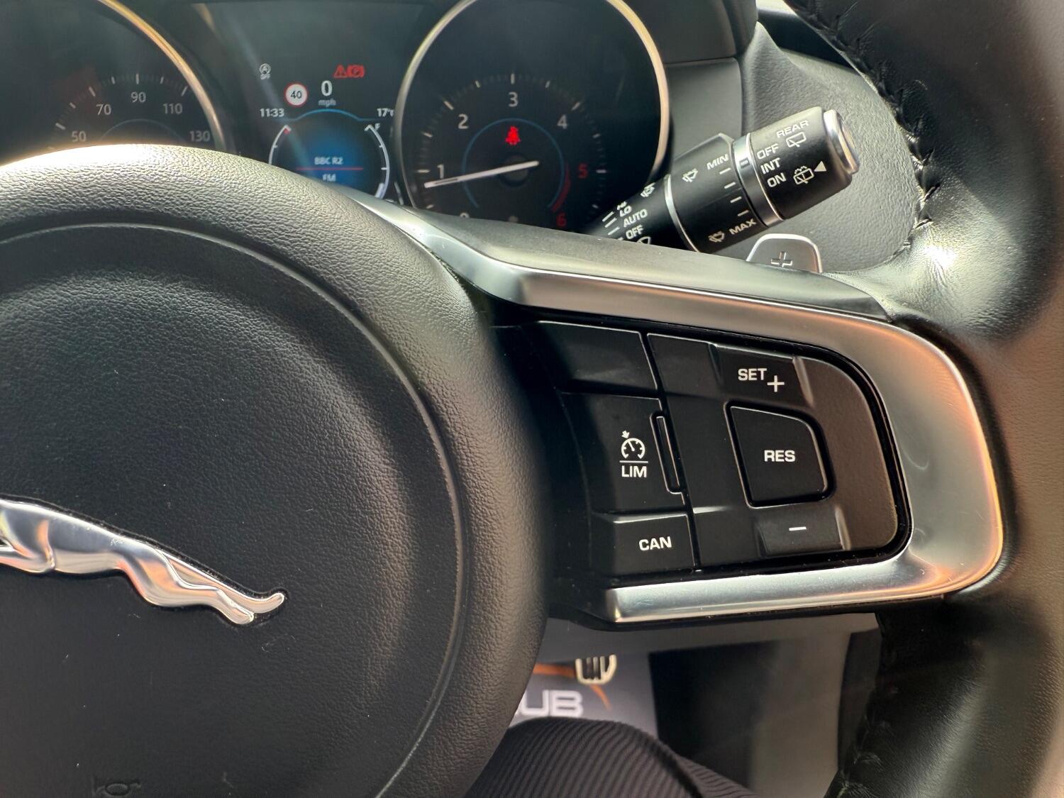 Used Jaguar F-Pace 2018 for sale - 76769504: Photo 33