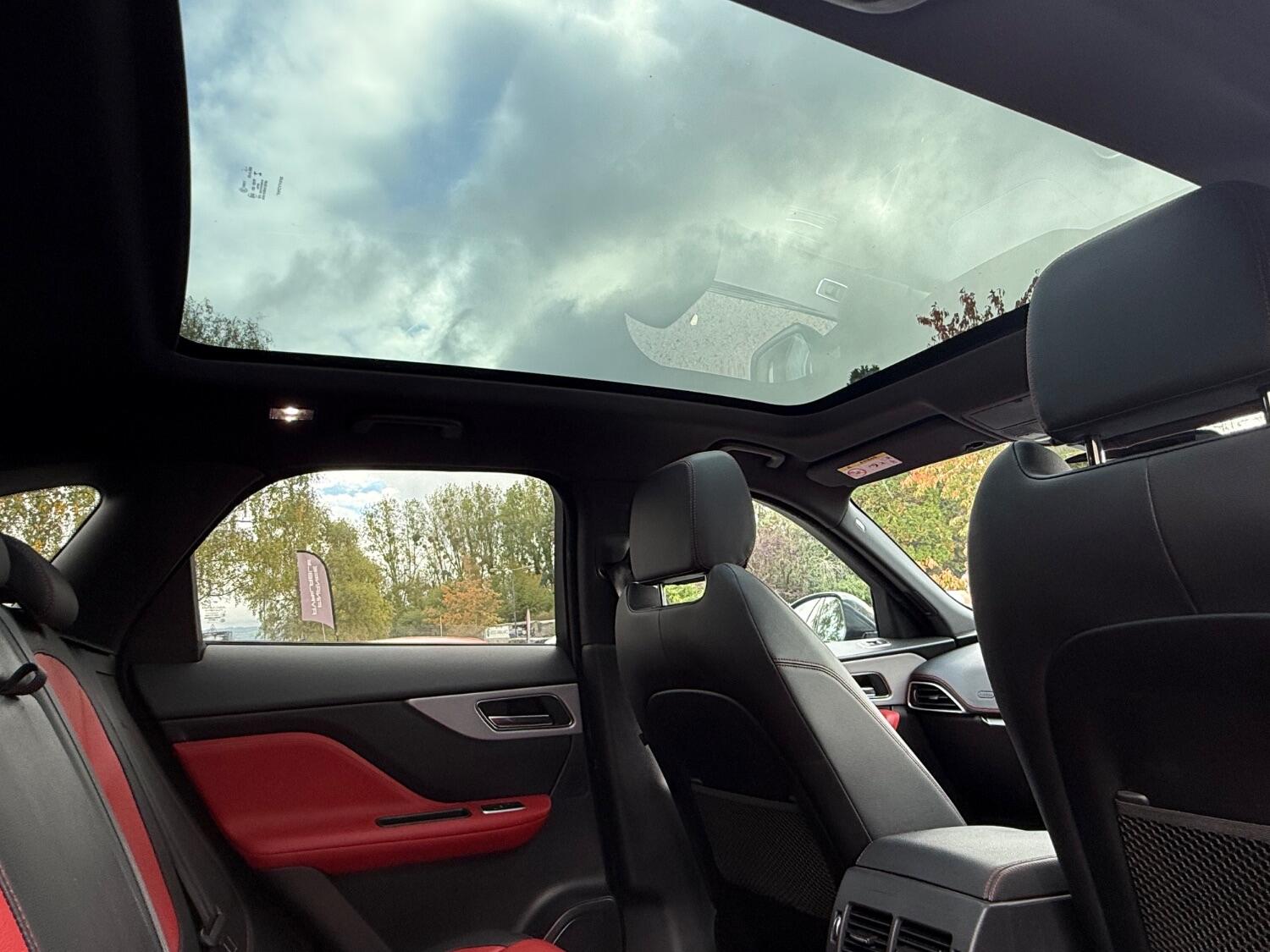 Used Jaguar F-Pace 2018 for sale - 76769504: Photo 45