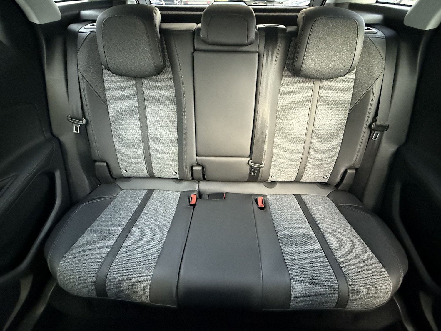 Used Peugeot 3008 2017 for sale - 76687232: Photo 41