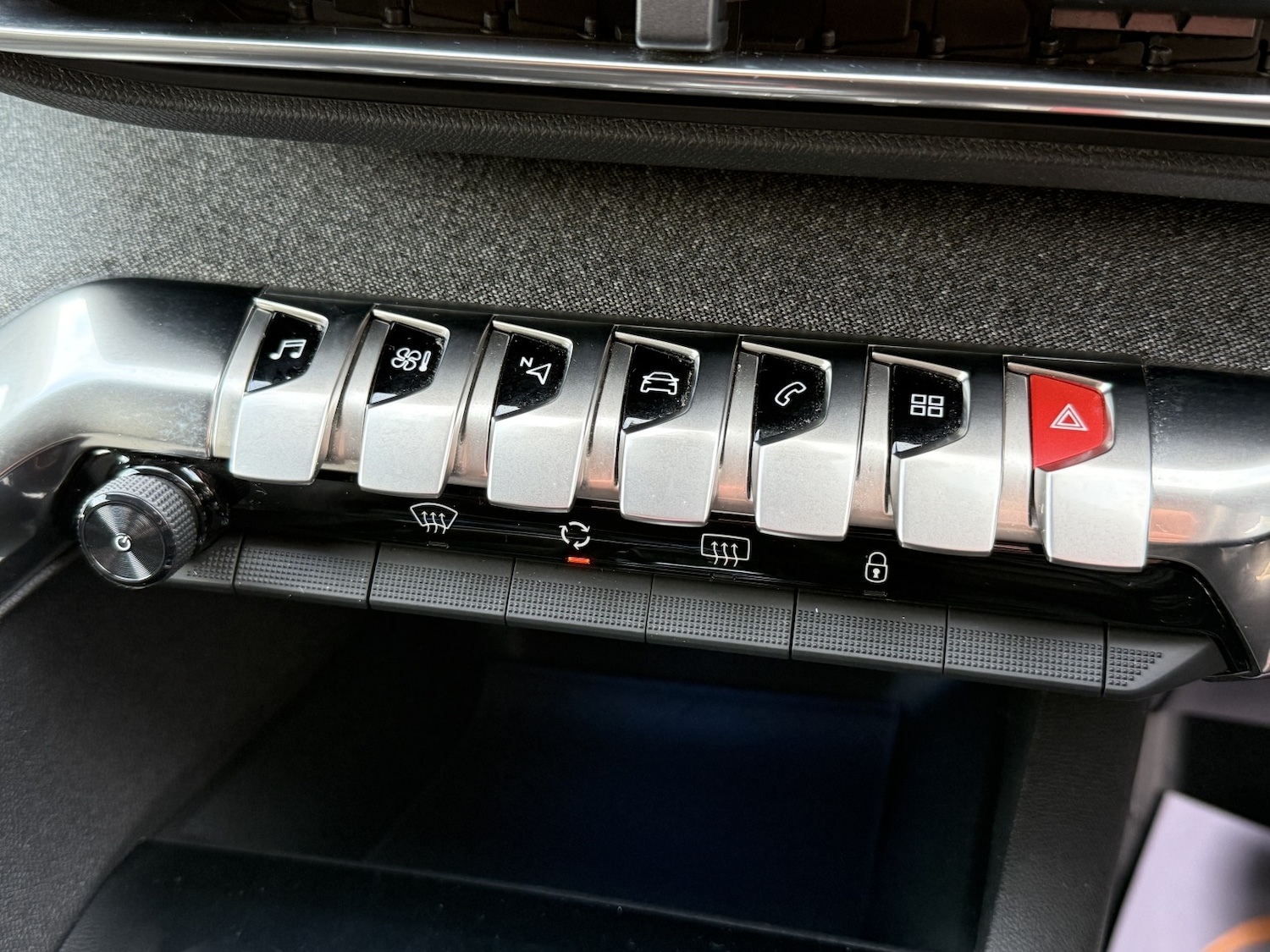 Used Peugeot 3008 2017 for sale - 76687232: Photo 46