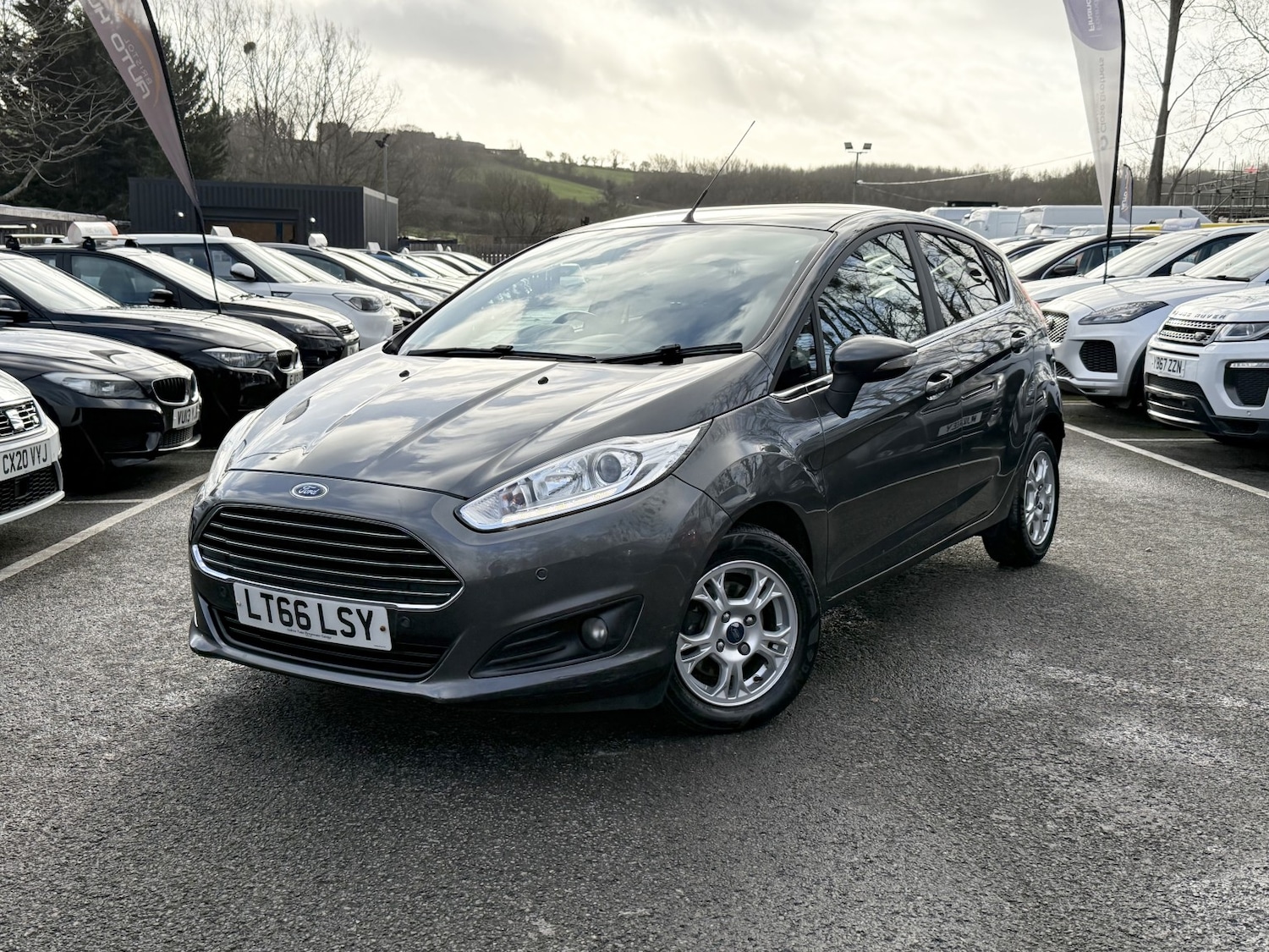 Used Ford Fiesta 2016 for sale - 76897028: Photo 2