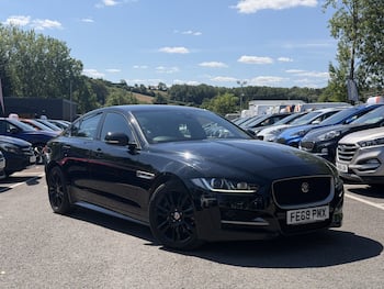 Used Jaguar XE 2018 for sale - 79785508: Photo
