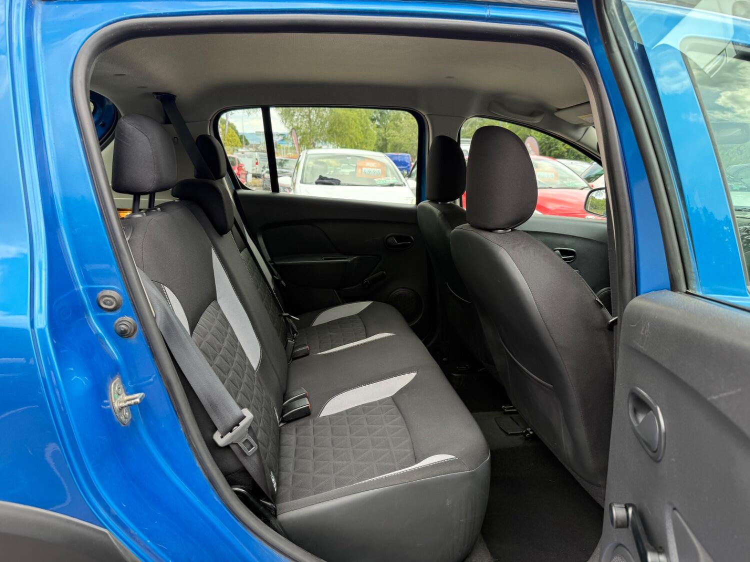 Used Dacia Sandero Stepway 2014 for sale - 76793358: Photo 14