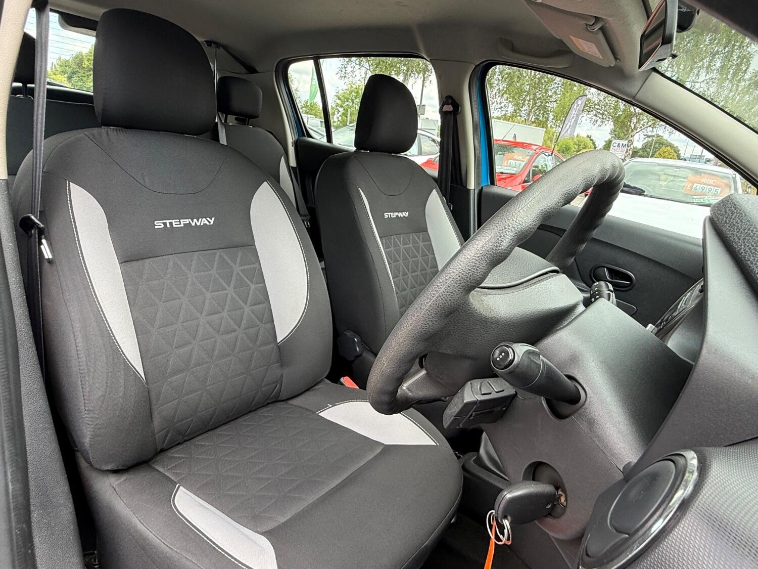 Used Dacia Sandero Stepway 2014 for sale - 76793358: Photo 36