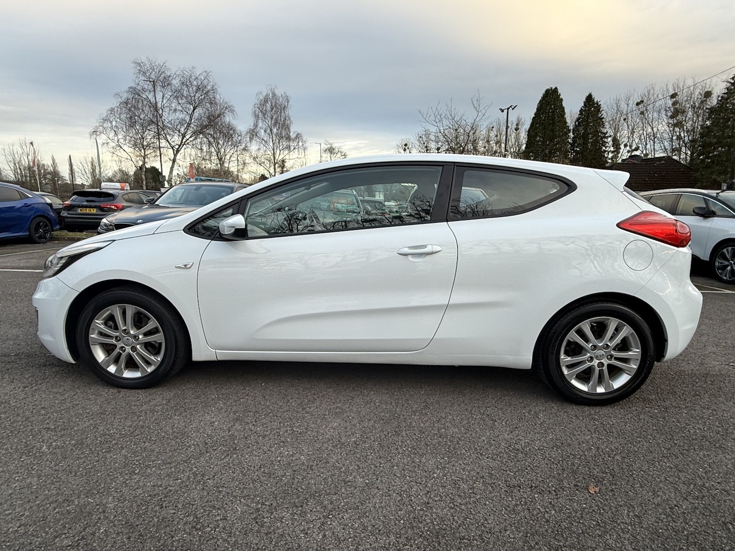 Used Kia Pro Ceed 2014 for sale - 77065657: Photo 9