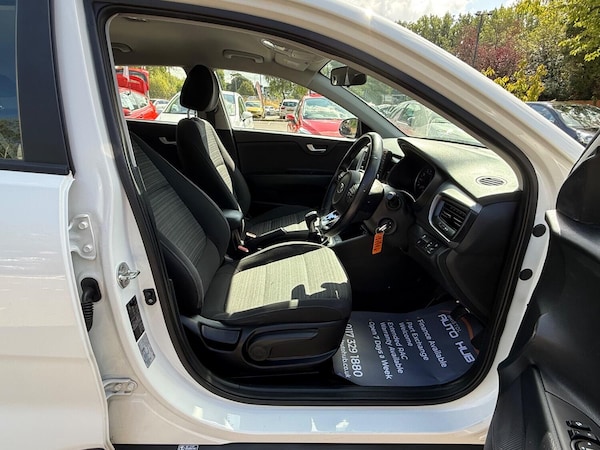 Used Kia Stonic 2018 for sale - 75539051: Photo 13