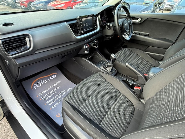 Used Kia Stonic 2018 for sale - 75539051: Photo 39