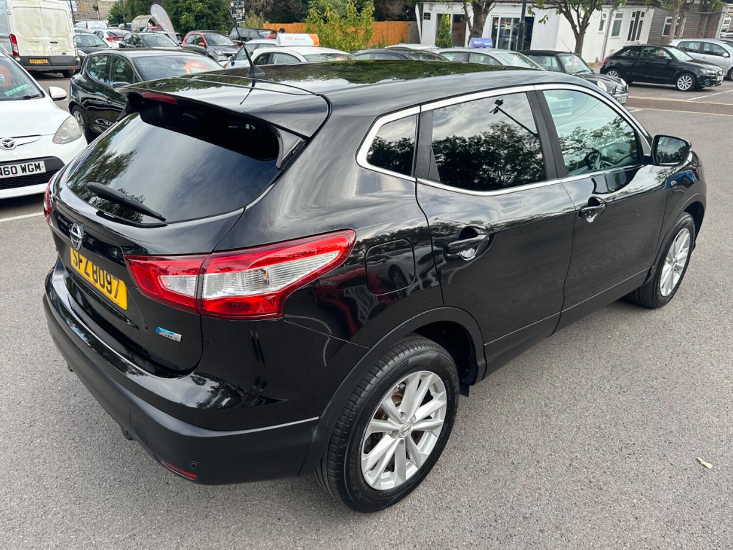 Used Nissan Qashqai 2014 for sale - 76793388: Photo 24