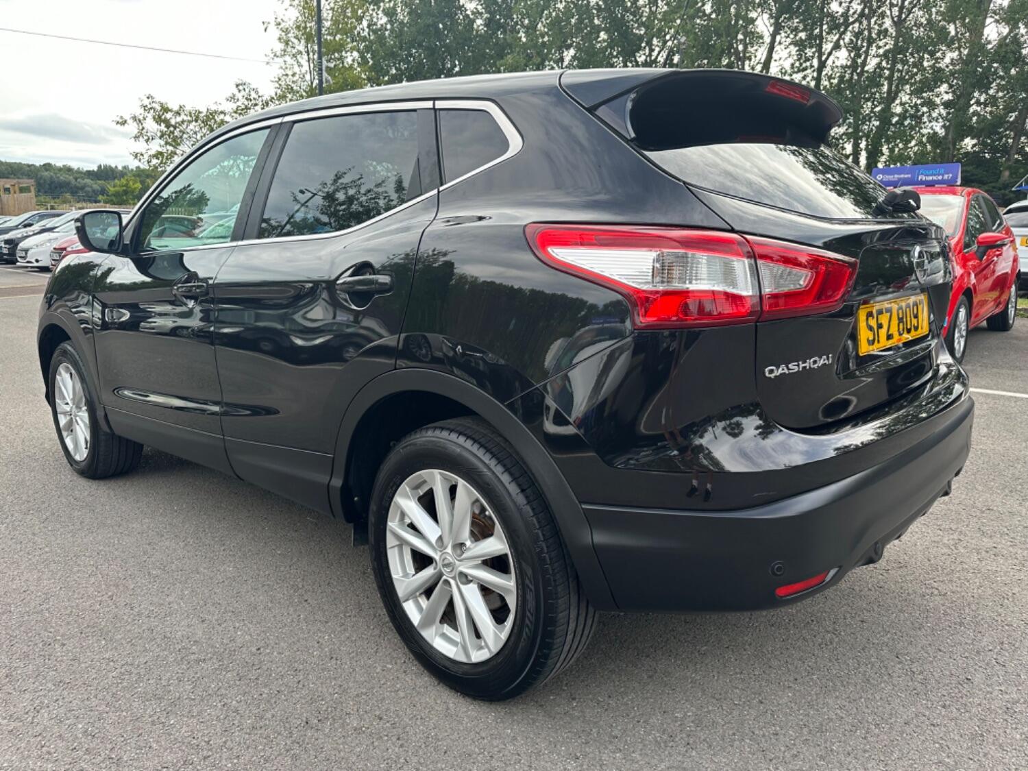 Used Nissan Qashqai 2014 for sale - 76793388: Photo 7