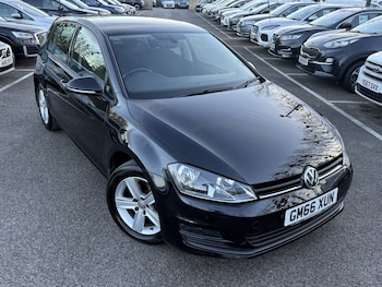 Used Volkswagen Golf 2017 for sale - 77707320: Photo