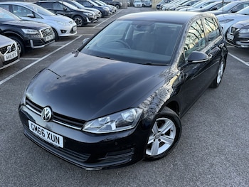 Used Volkswagen Golf 2017 for sale - 77707320: Photo