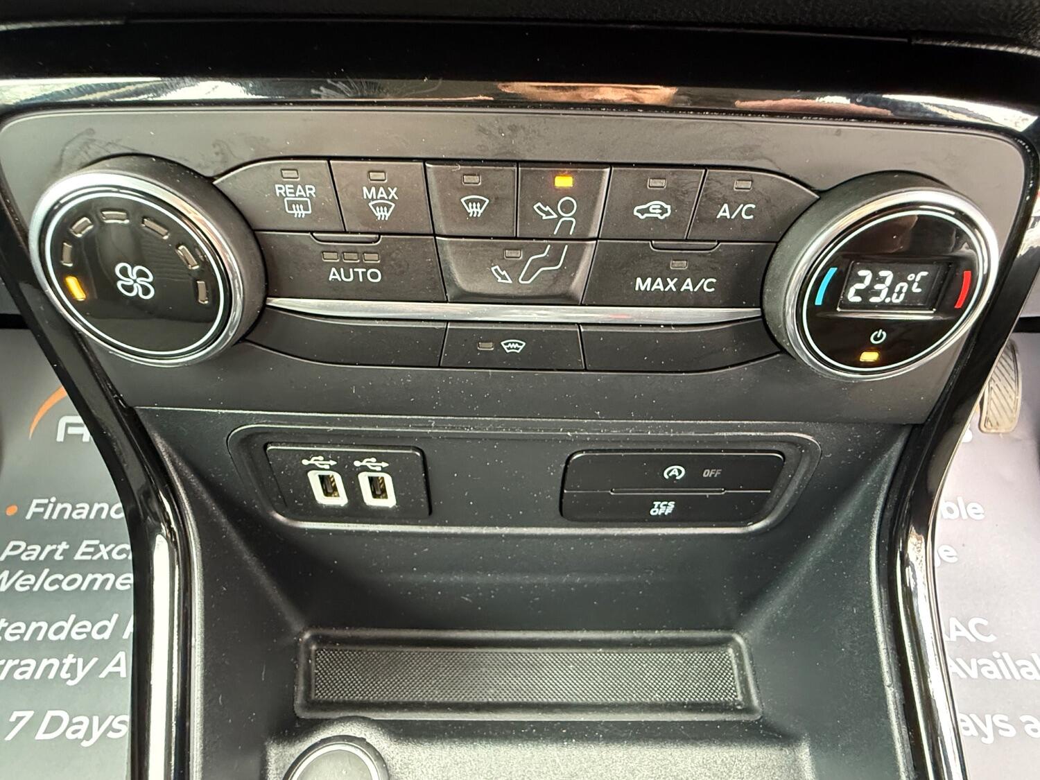 Used Ford Ecosport 2018 for sale - 76793384: Photo 41