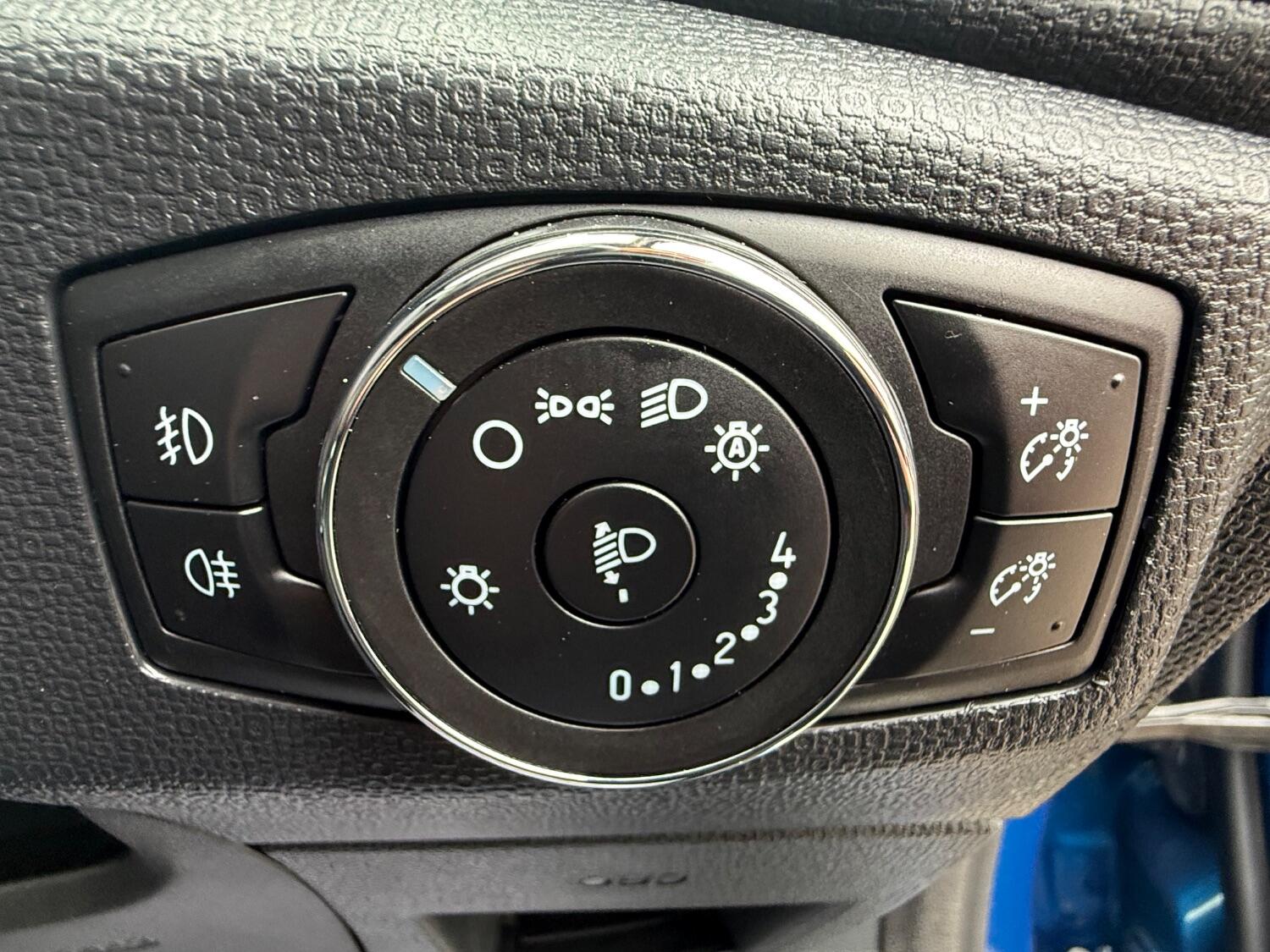 Used Ford Ecosport 2018 for sale - 76793384: Photo 46