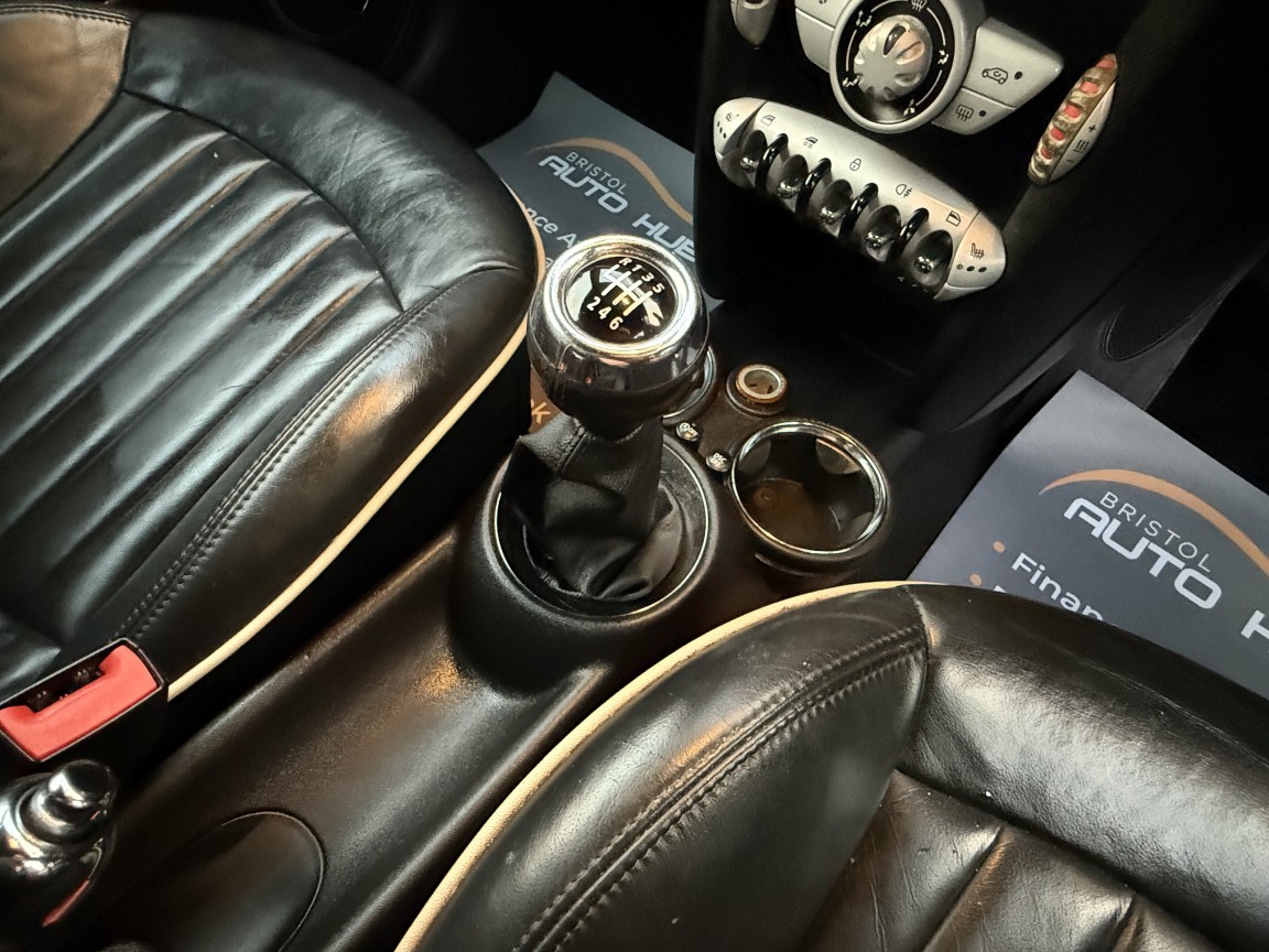 Used MINI Convertible 2009 for sale - 77535888: Photo 24