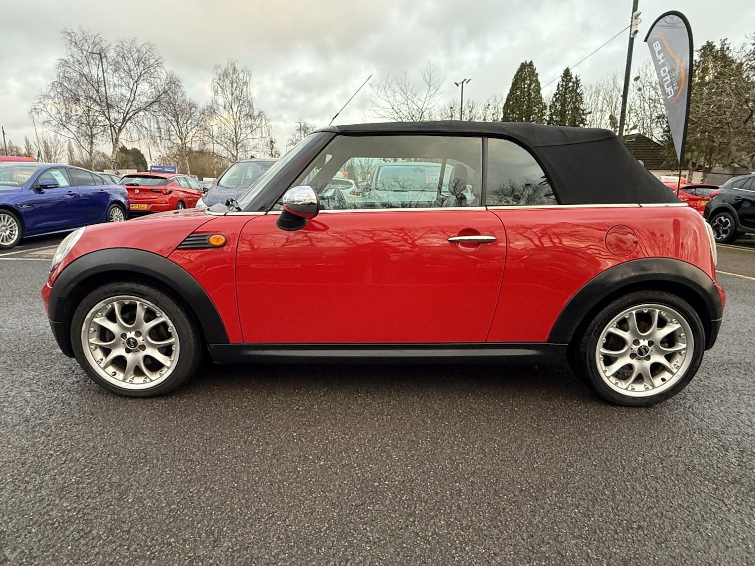 Used MINI Convertible 2009 for sale - 77535888: Photo 8