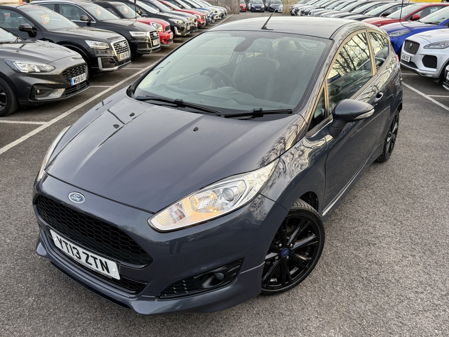 Used Ford Fiesta 2013 for sale - 77977042: Photo 4