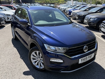 Used Volkswagen T-Roc 2019 for sale - 78373538: Photo