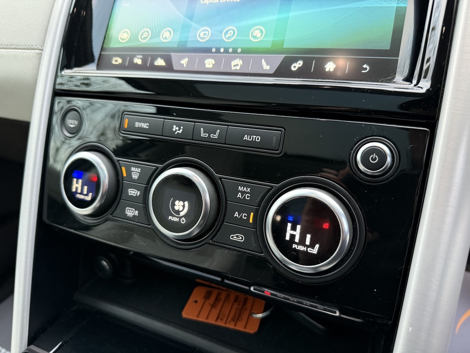 Used Land Rover Discovery 2017 for sale - 76712362: Photo 32