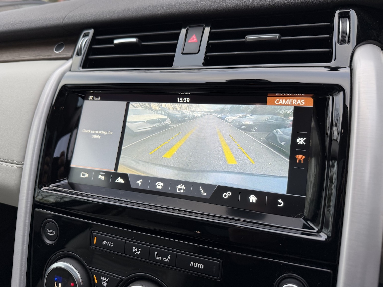 Used Land Rover Discovery 2017 for sale - 76712362: Photo 56