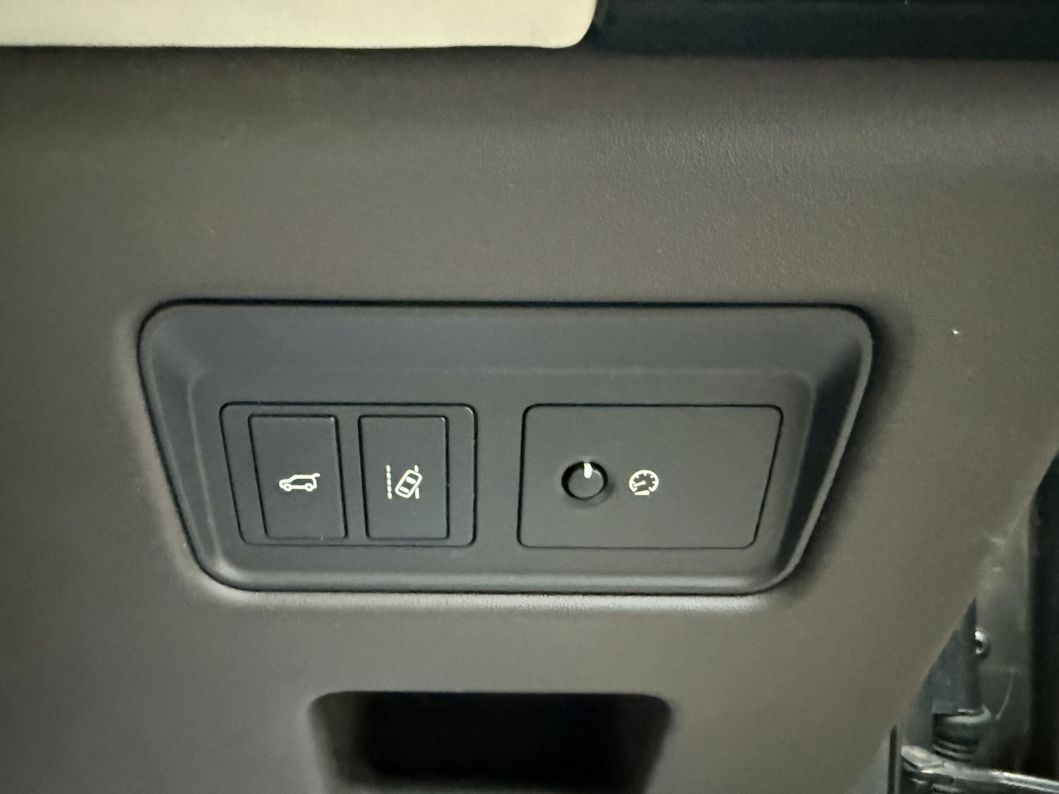 Used Land Rover Discovery 2017 for sale - 76712362: Photo 62