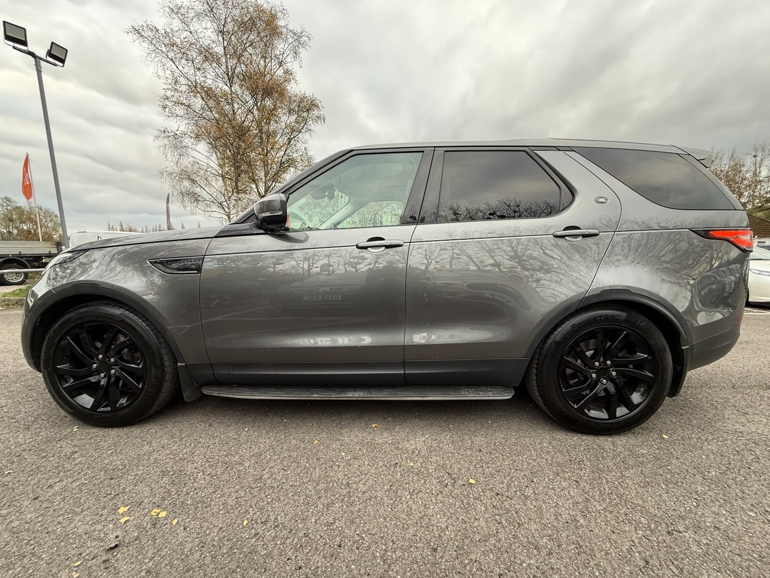 Used Land Rover Discovery 2017 for sale - 76712362: Photo 7